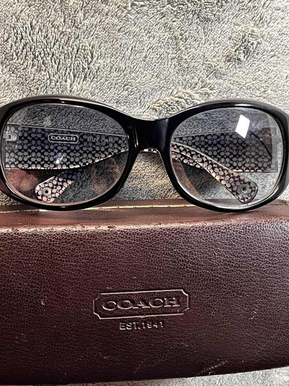 Coach Suzie S446 Oversized Sunglasses Black Plastic Frame Gray Gradient Lens